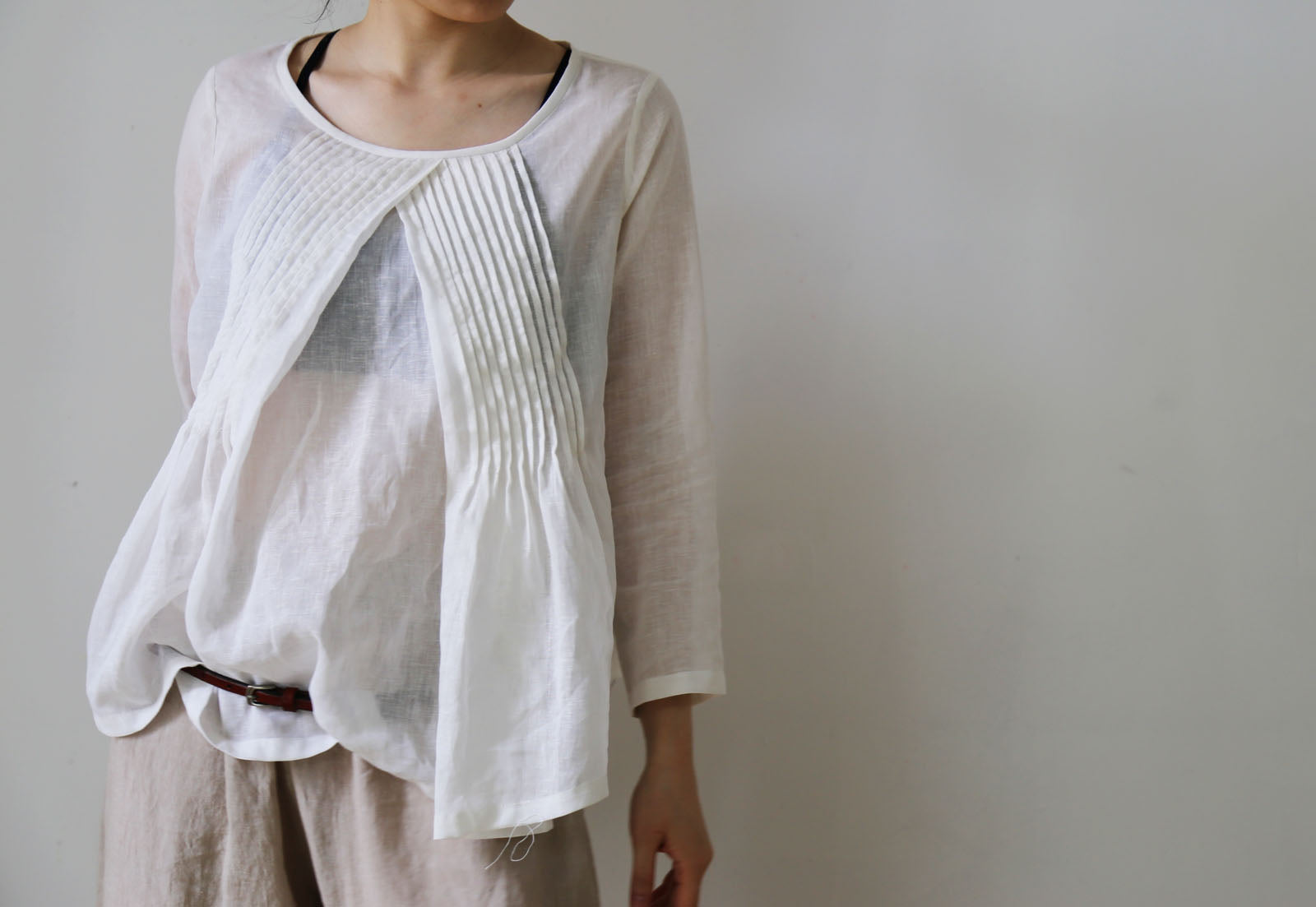 edoa Linen Cotton blend Pleated Top
