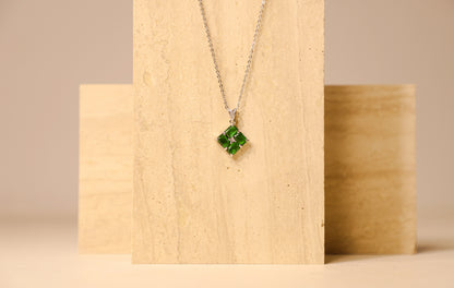 edoa Minimalist Emerald Pane Necklace