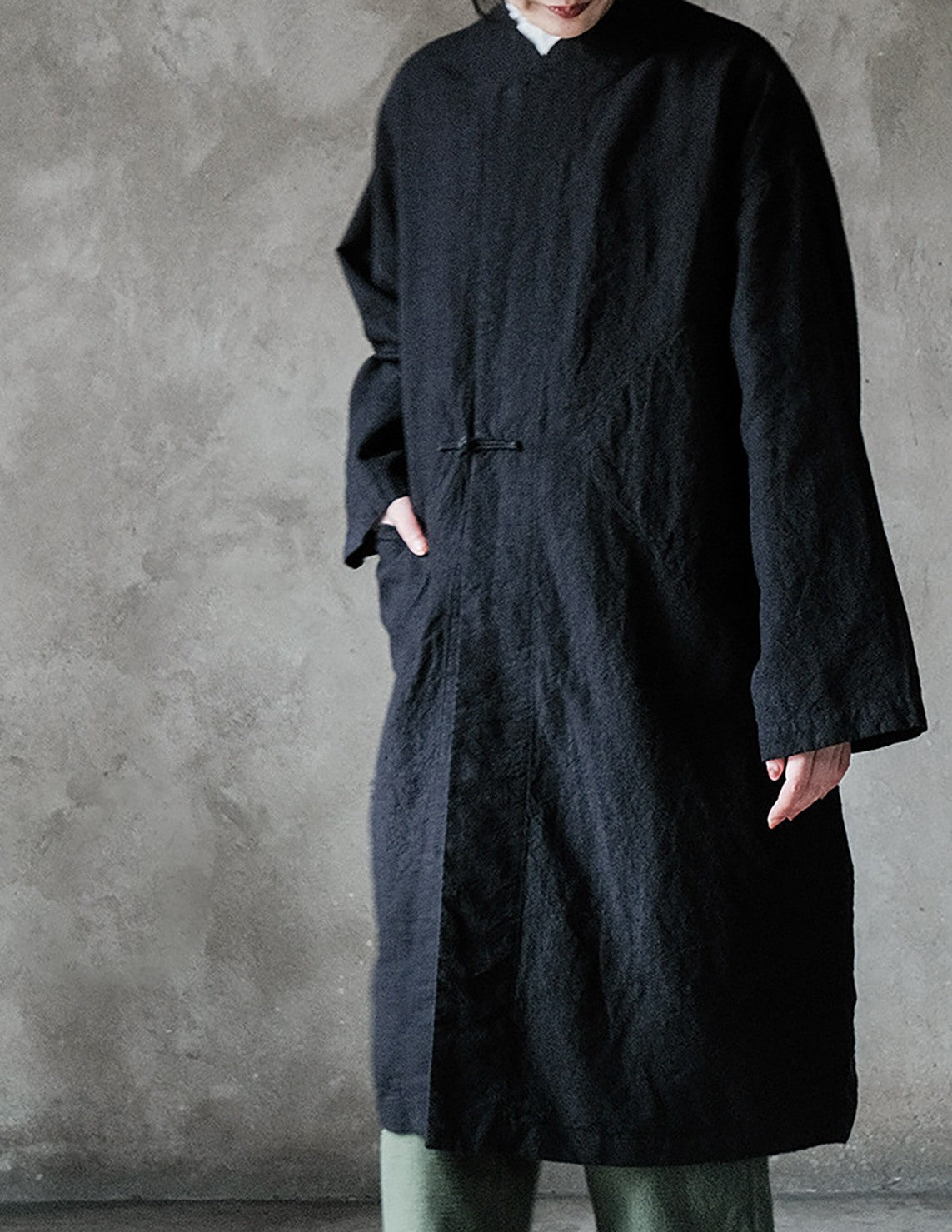 edoa Linen Trench Coat with Chinese Hand Knotted Button