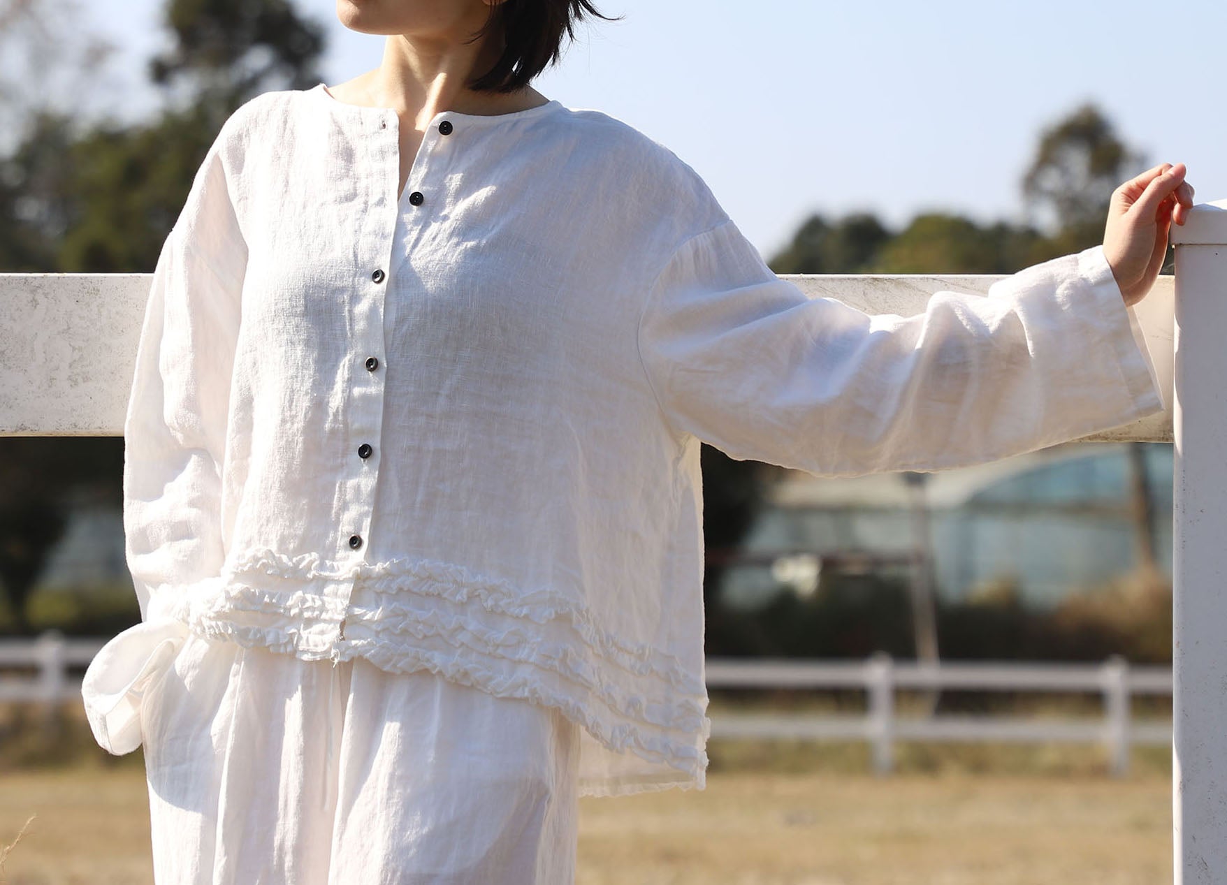 edoa Loose White Linen Blouse with flounces