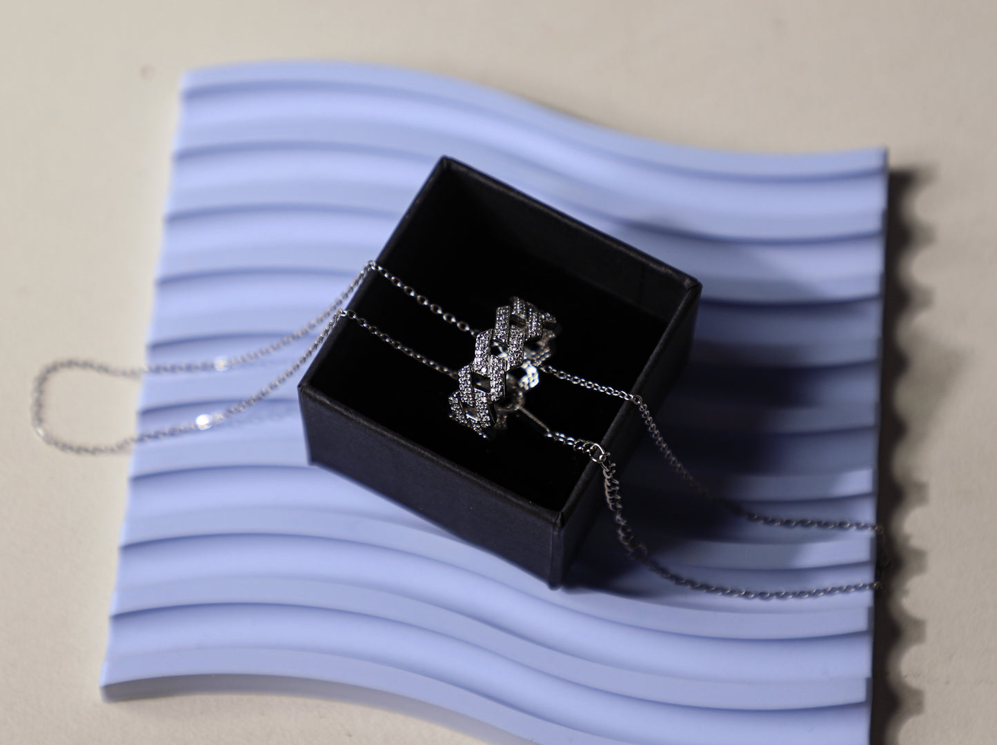 edoa Minimalist Cuba Link Pave Diamond Ring