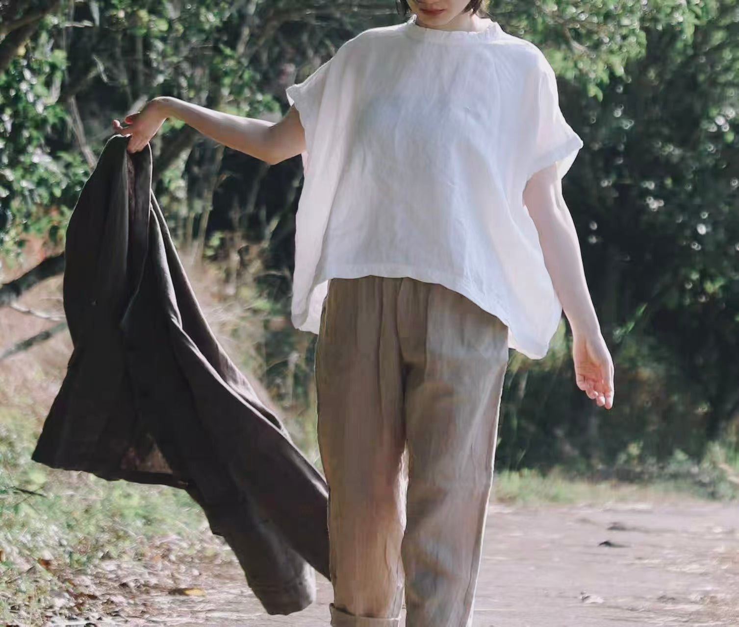 edoa White Oversized Linen Square Top with Twisted neck