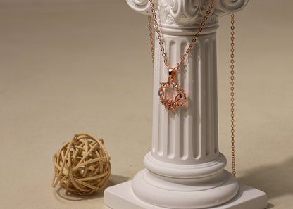 edoa Minimalist Tulip Wreath Rose Gold Necklace
