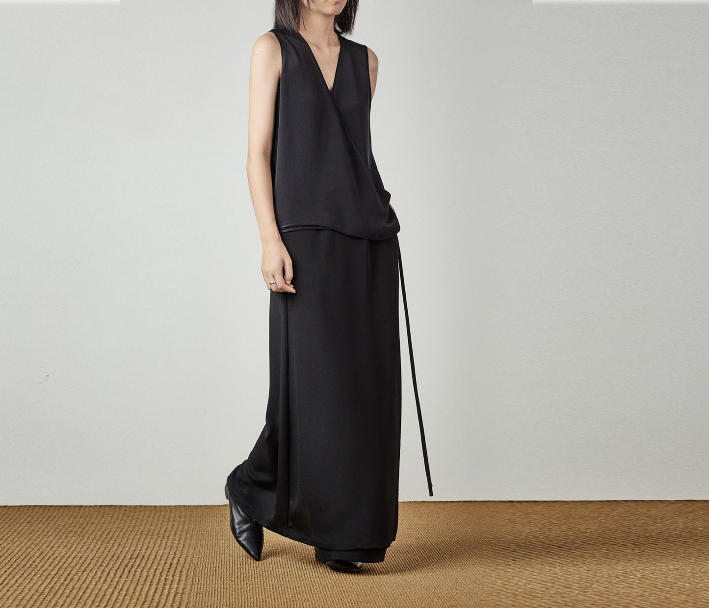 edoa  Crepe De Chine V-neck Sleeveless Tank