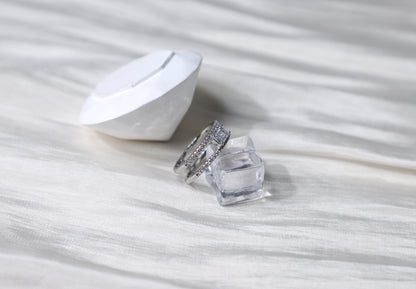 edoa Minimalist Dainty Diamond Double Band Ring