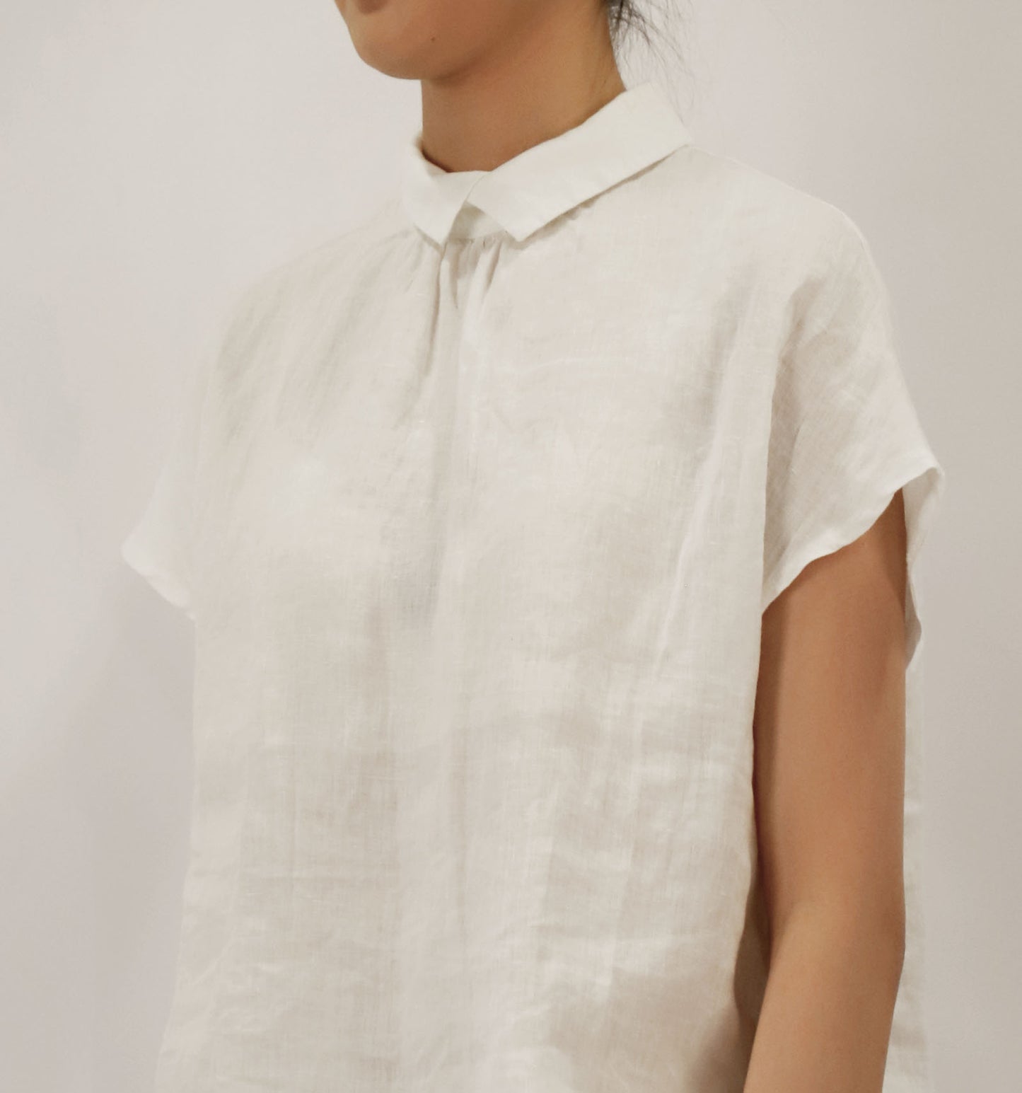 edoa High Counted French Linen White Top