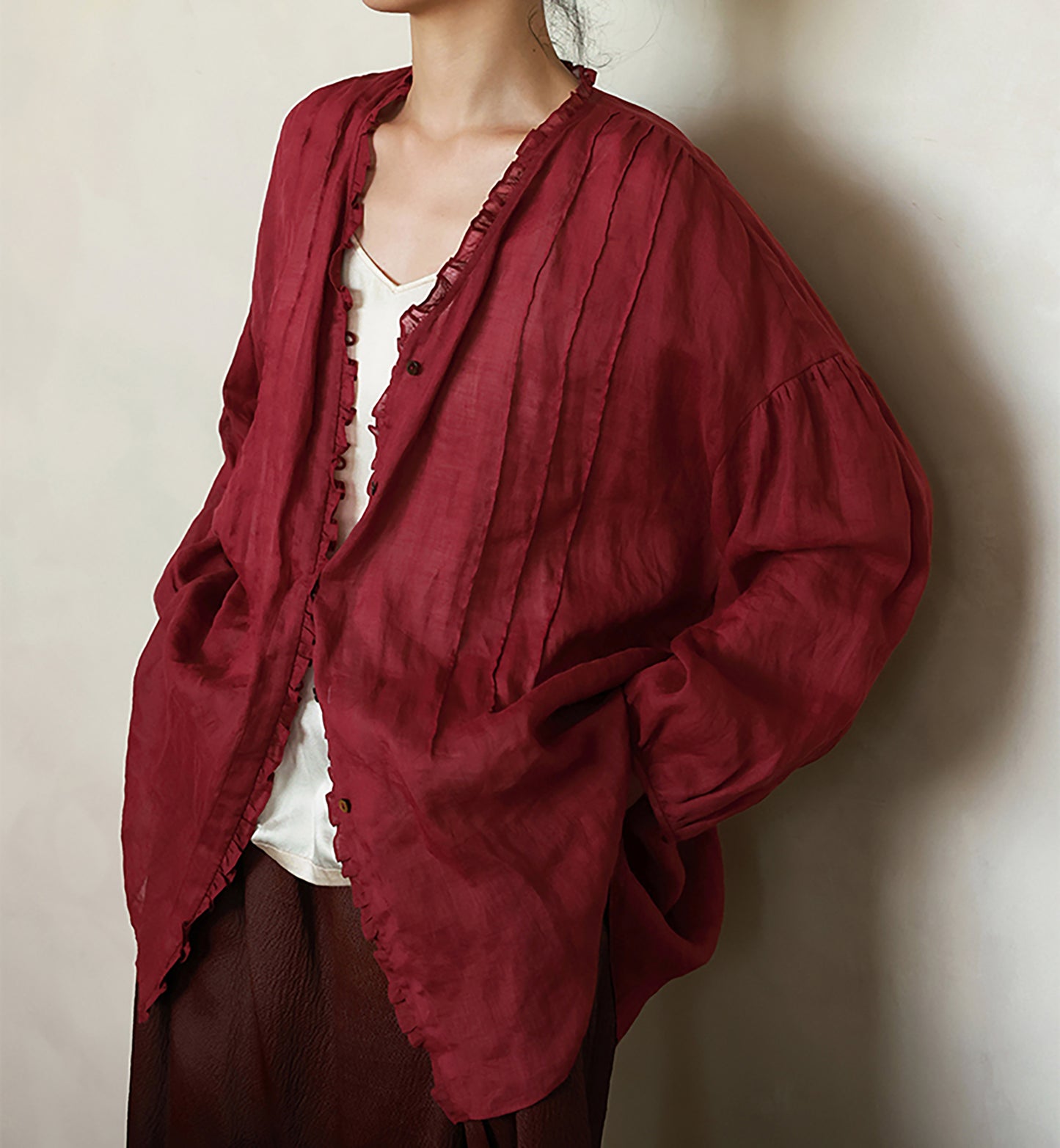 edoa Thin Ramie Pintuck Poet Blouse