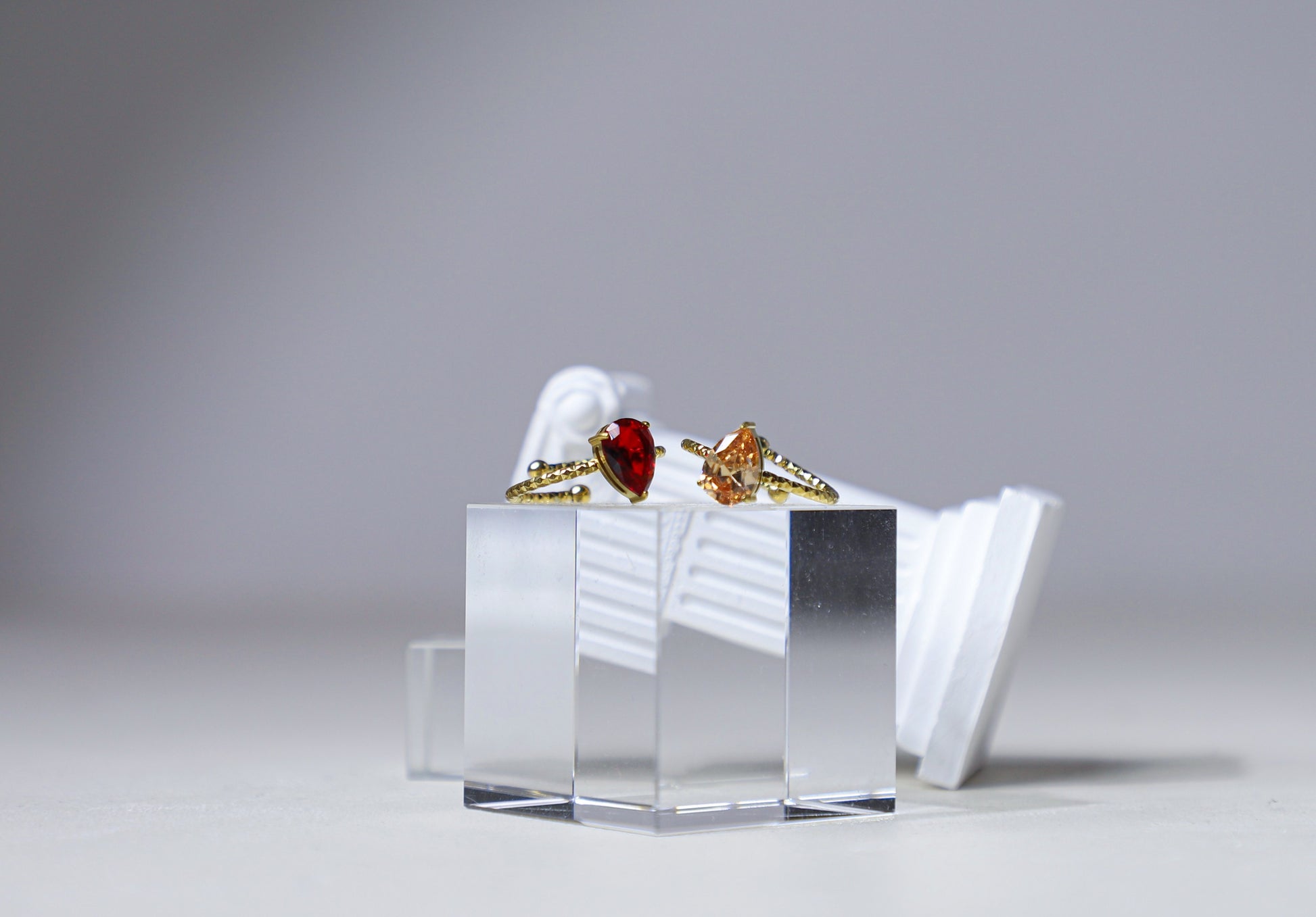edoa Adjustable Classic Teardrop Gemstone Ring