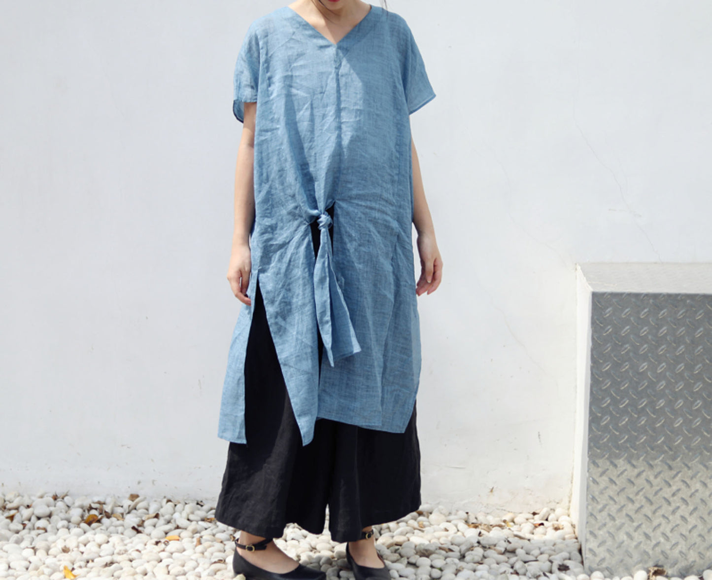 edoa V-neck Ramie Tunic with Joined panels