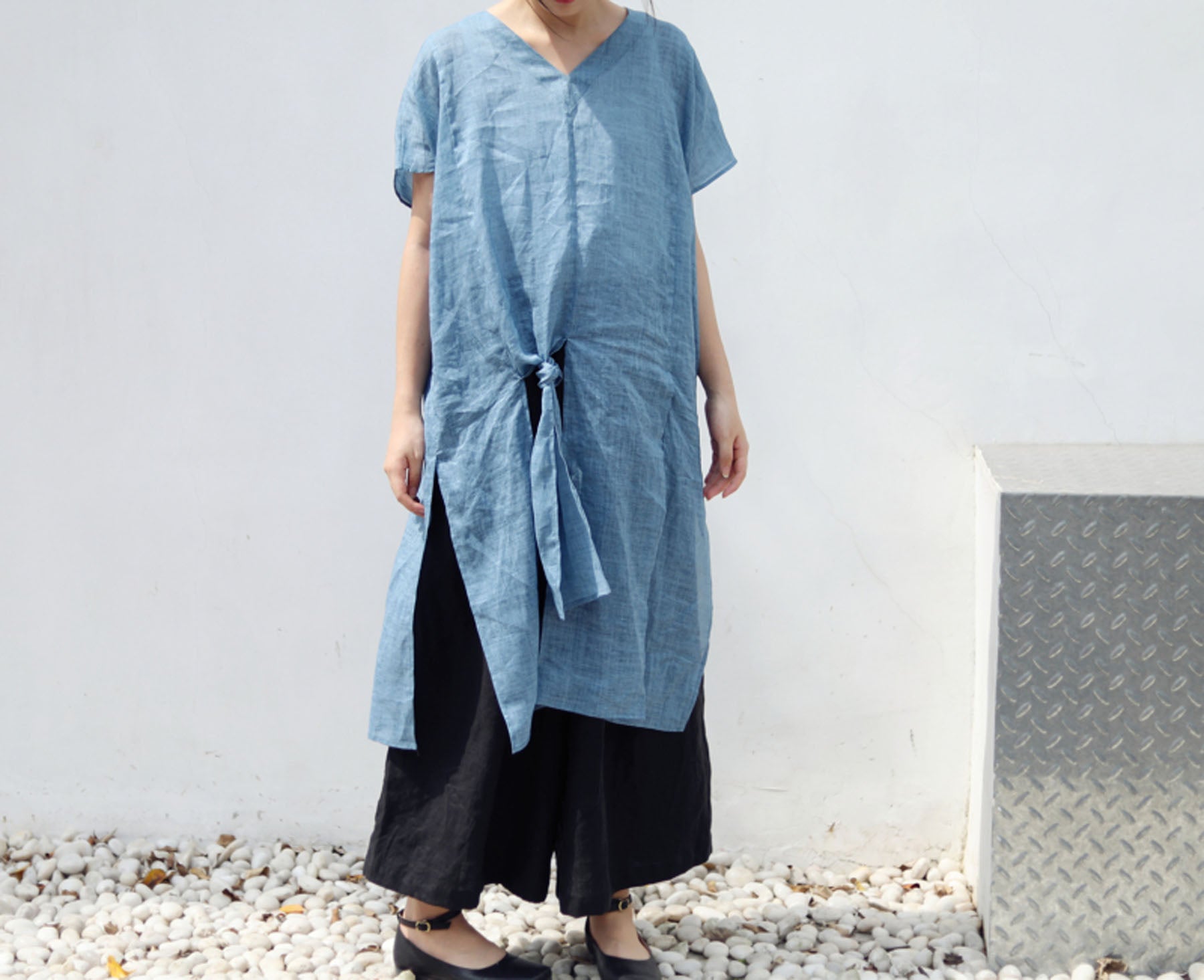 edoa V-neck Ramie Tunic with Joined panels