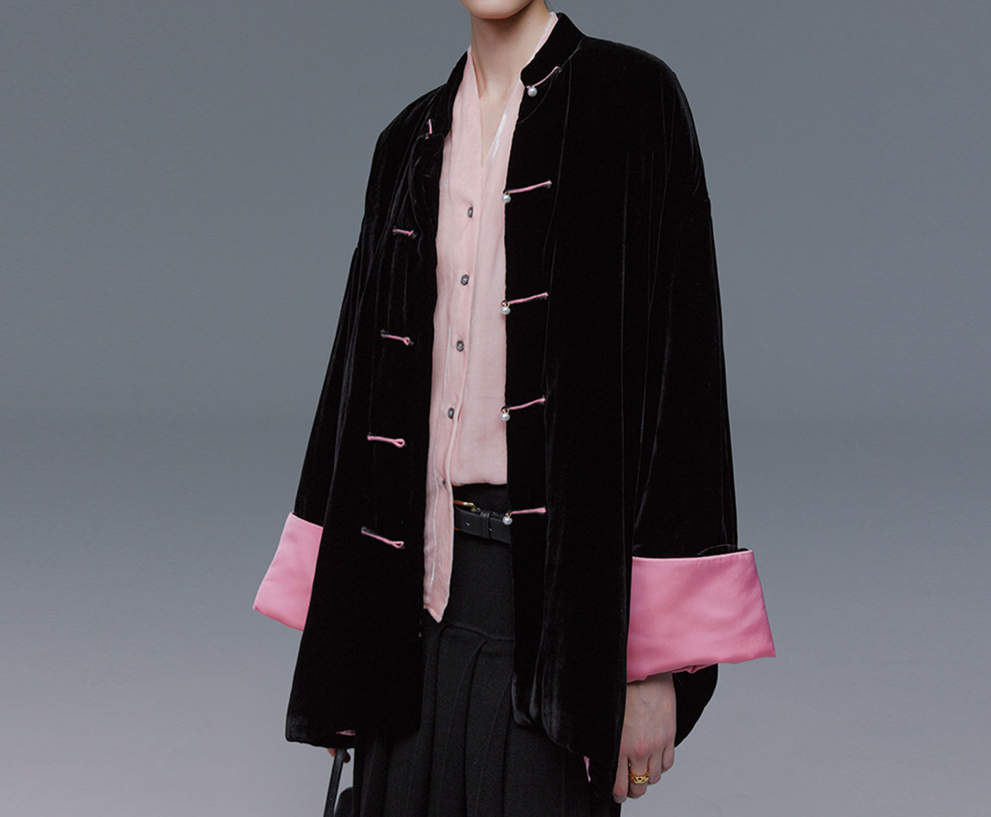 edoa Black Silk Velvet Puffer Jacket