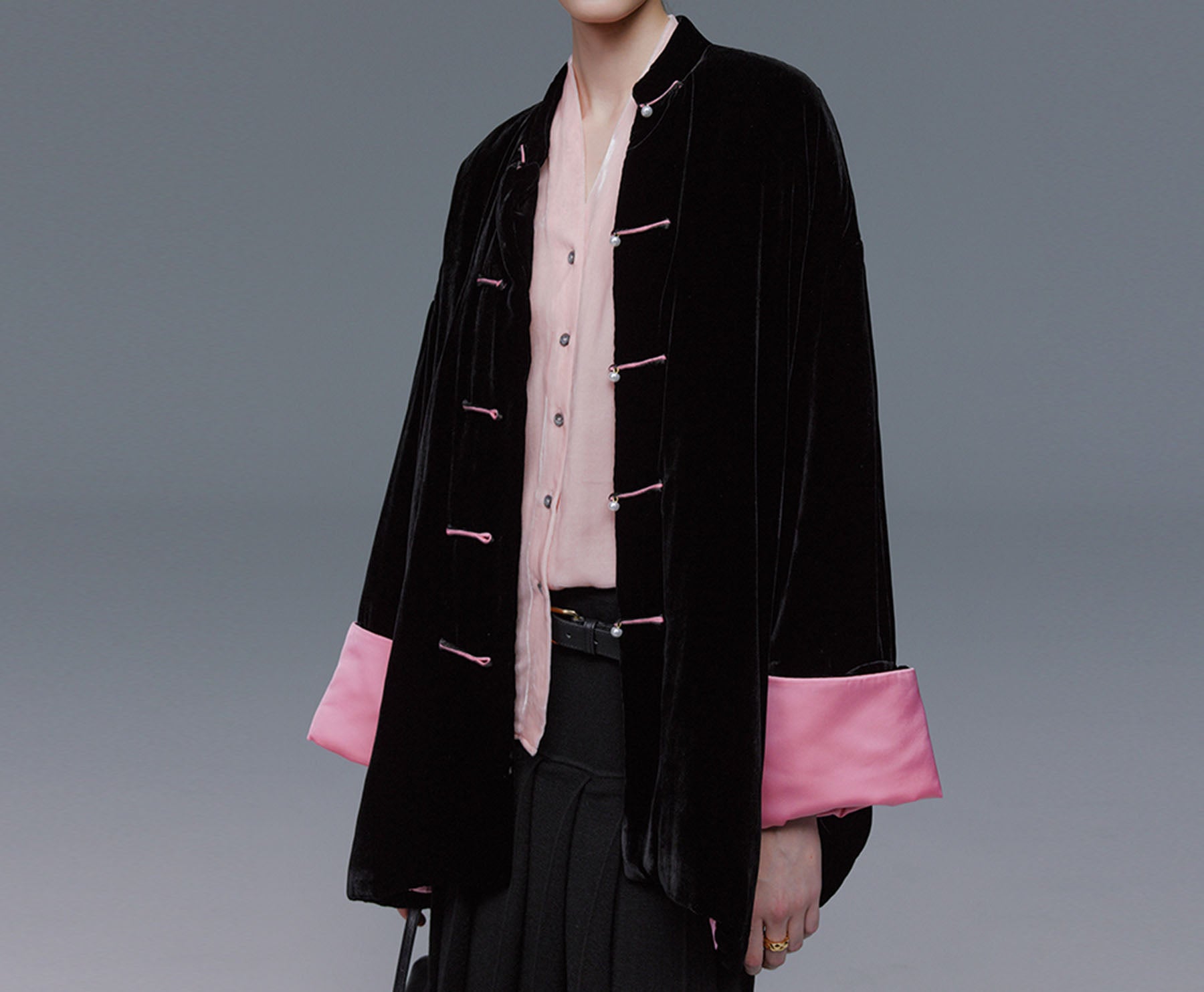 edoa Black Silk Velvet Puffer Jacket