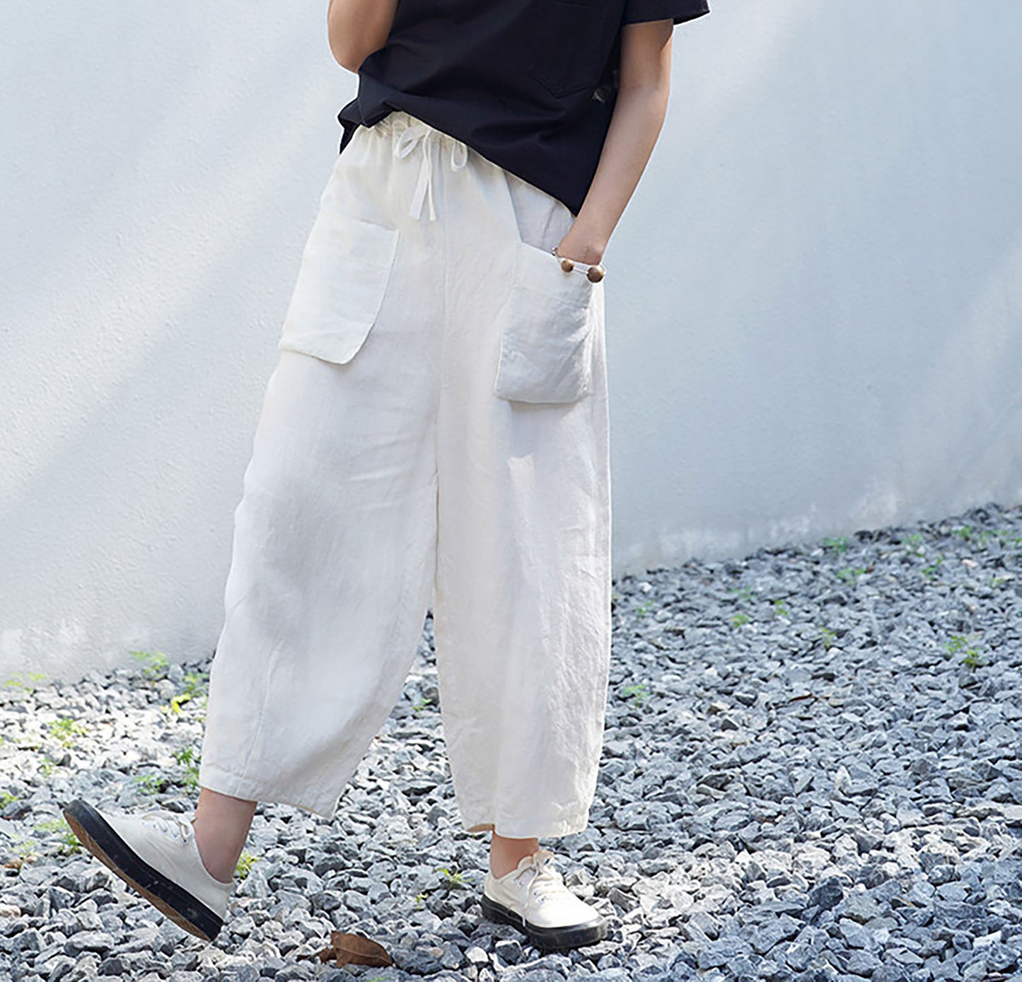 edoa White Linen Cargo Pants