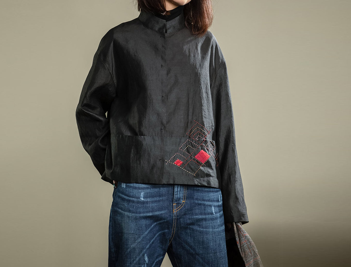 edoa Mud Silk Jacket decored with Applique