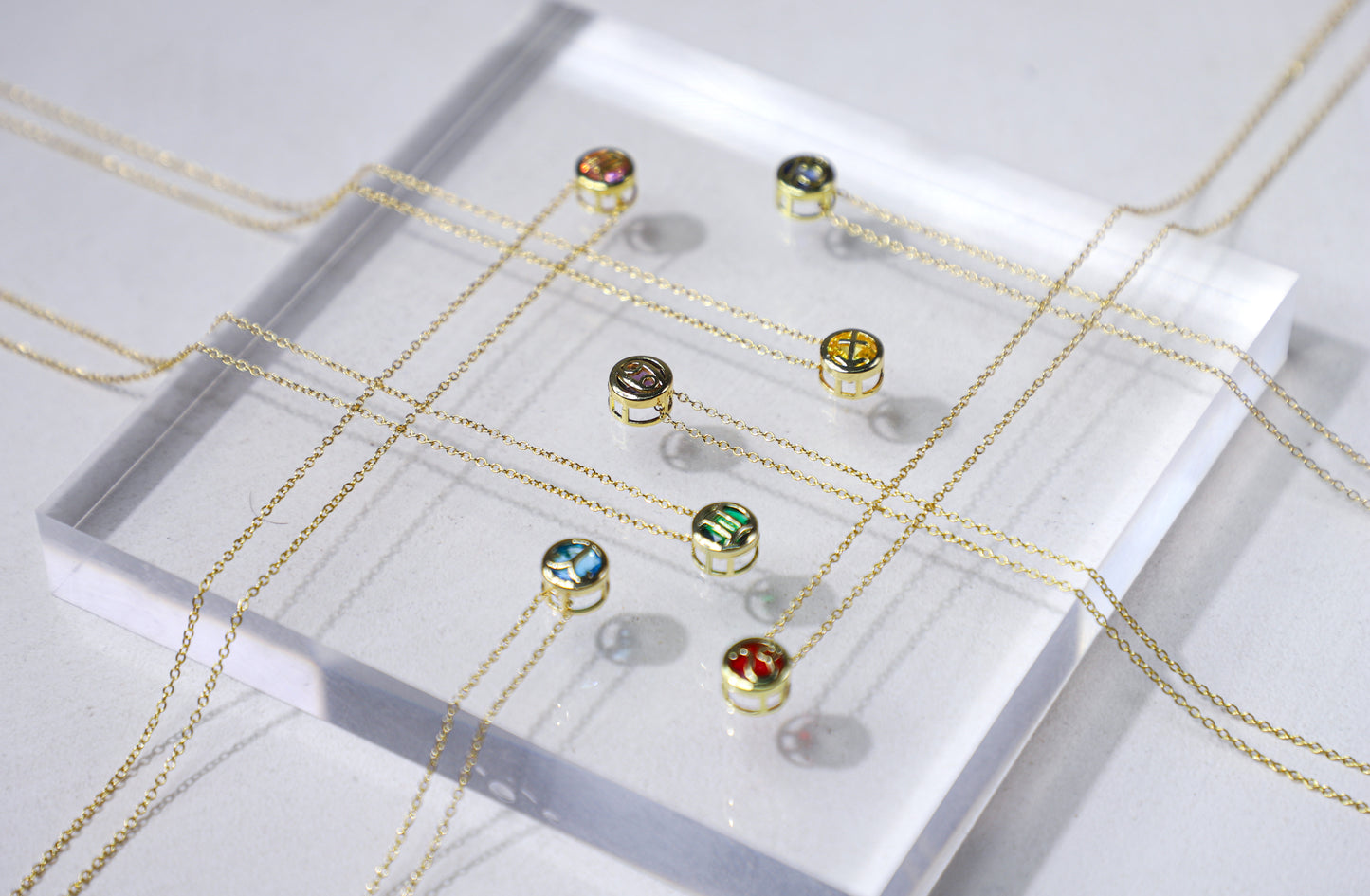 edoa Dainty Minimalist Zodiac Birthstone Necklace