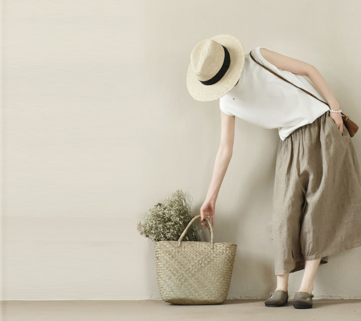 edoa Free Size Loose Fitting Linen Pants