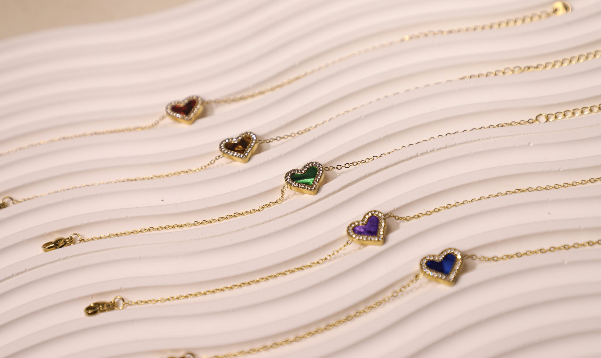 edoa Minimalist Heart Bracelet