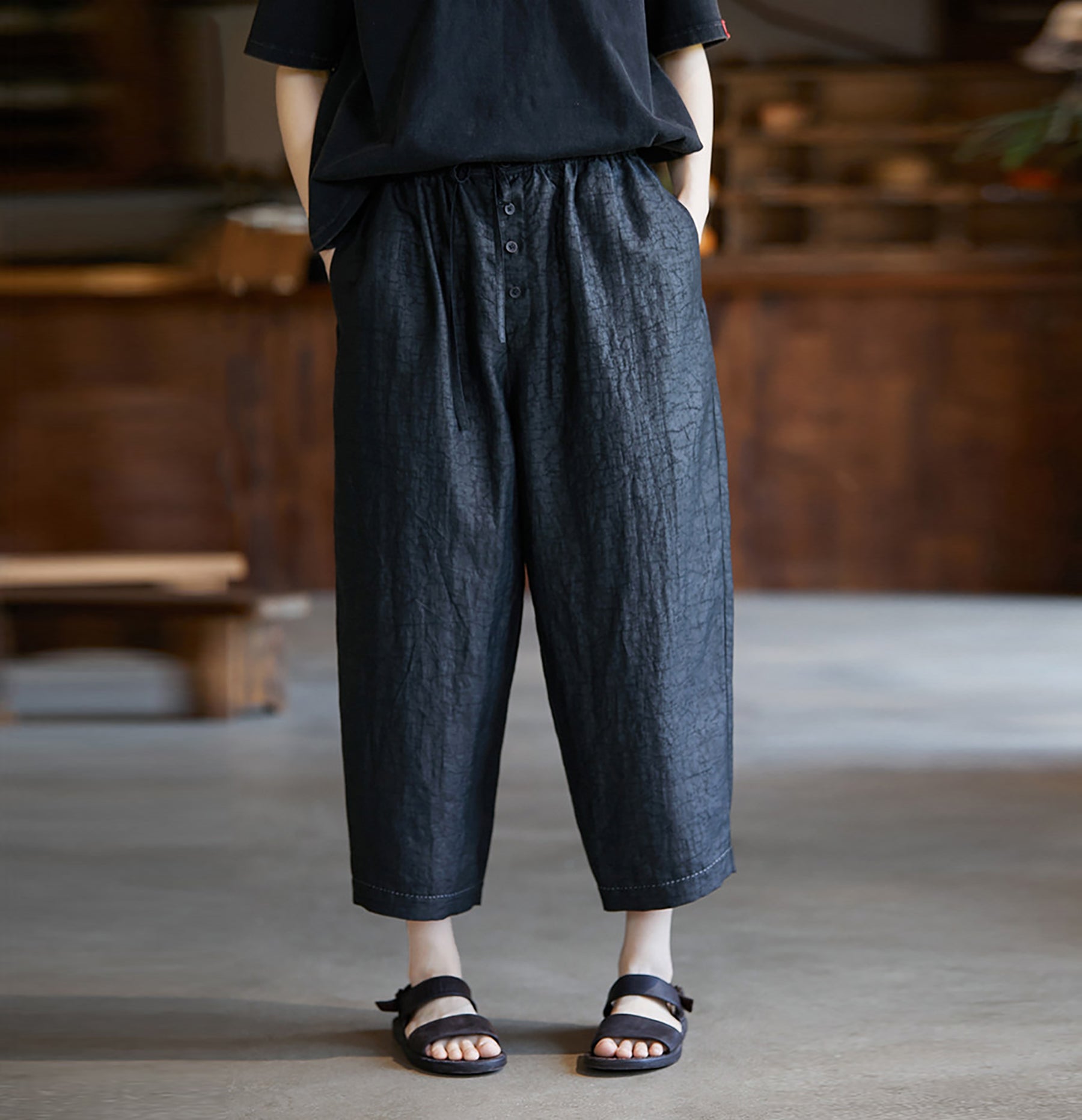 edoa Cracked Mud Silk Tapered Pants