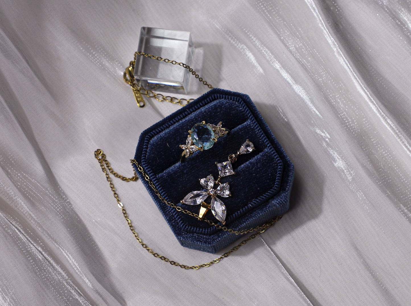 edoa Minimalist Oval Aquamarine Butterfly Wings Ring