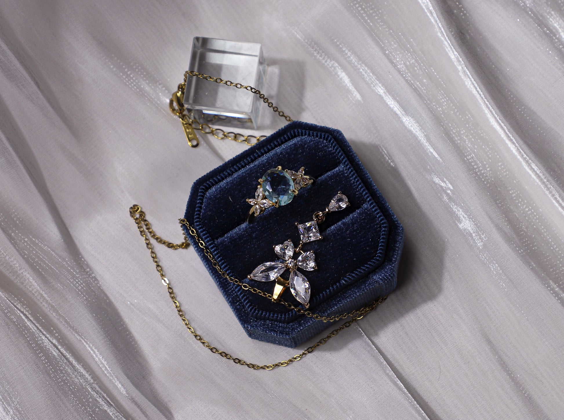 edoa Minimalist Oval Aquamarine Butterfly Wings Ring