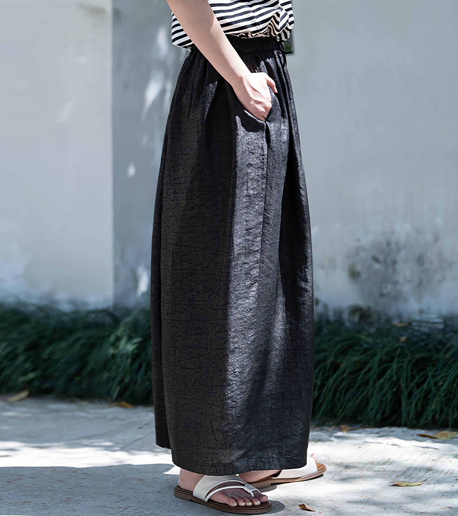 edoa Black Cracked Mud Silk Wide Leg Skants