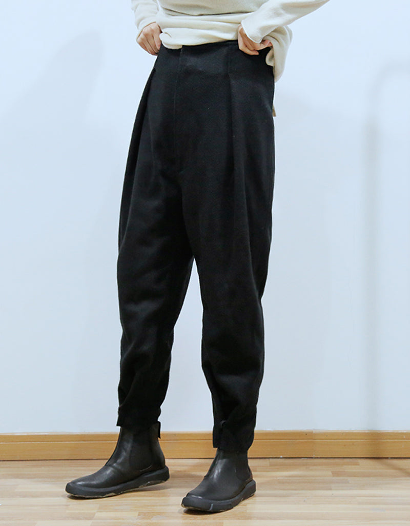 edoa Wool Boyfriend Tapered Pants 