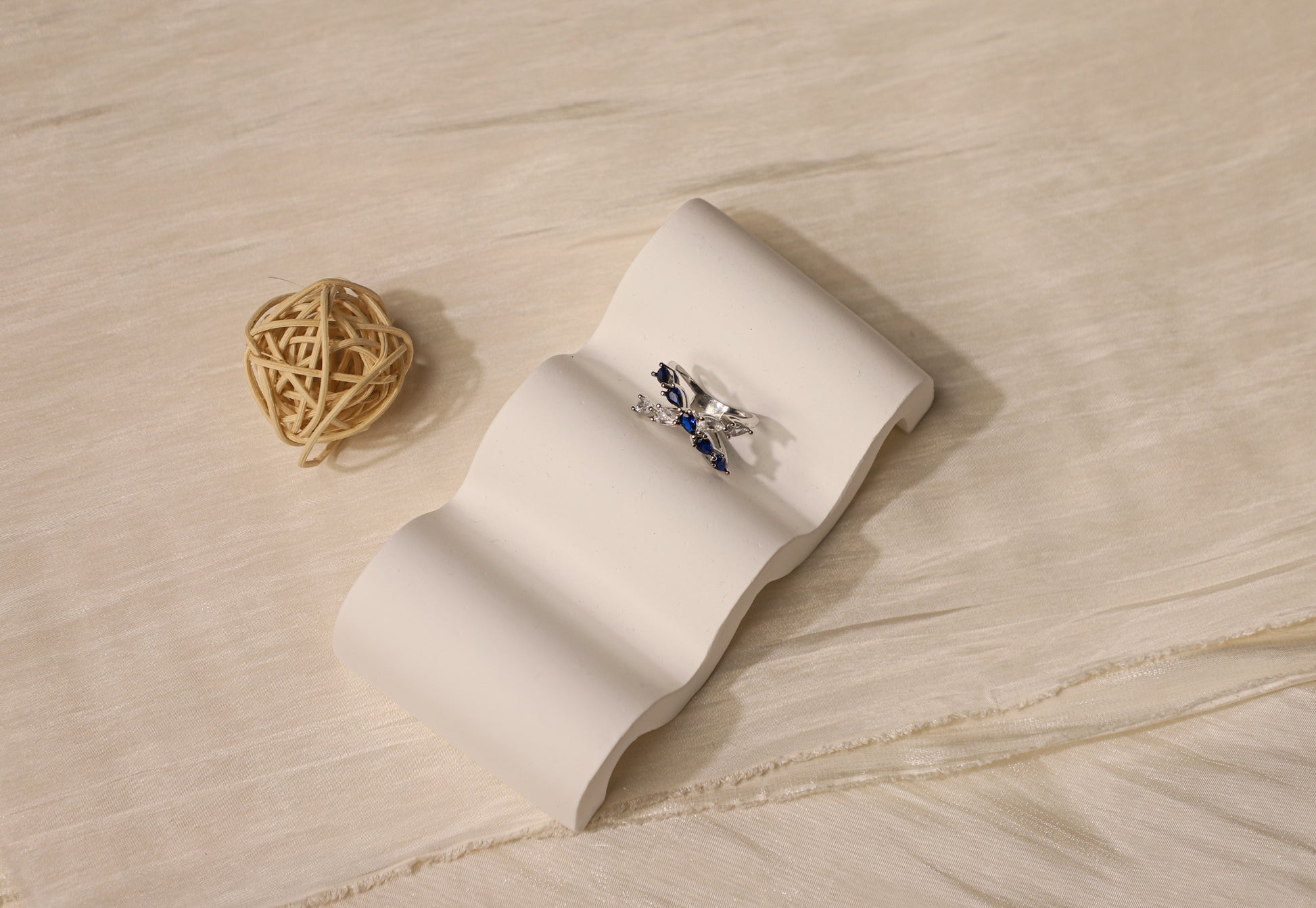 edoa Modernist Duo Water Wave Ring