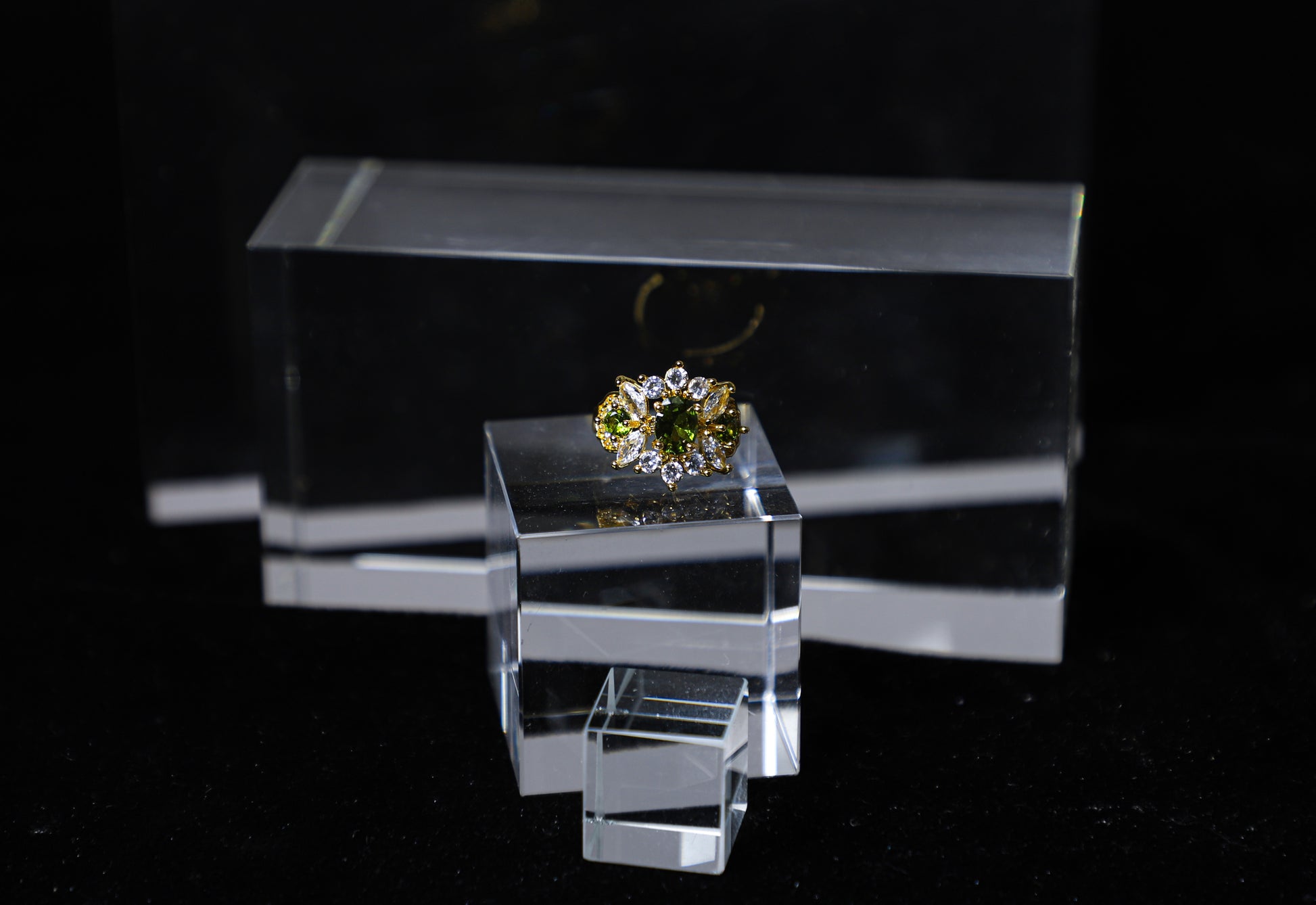 edoa edoa Vintage French Chic Peridot Ring
