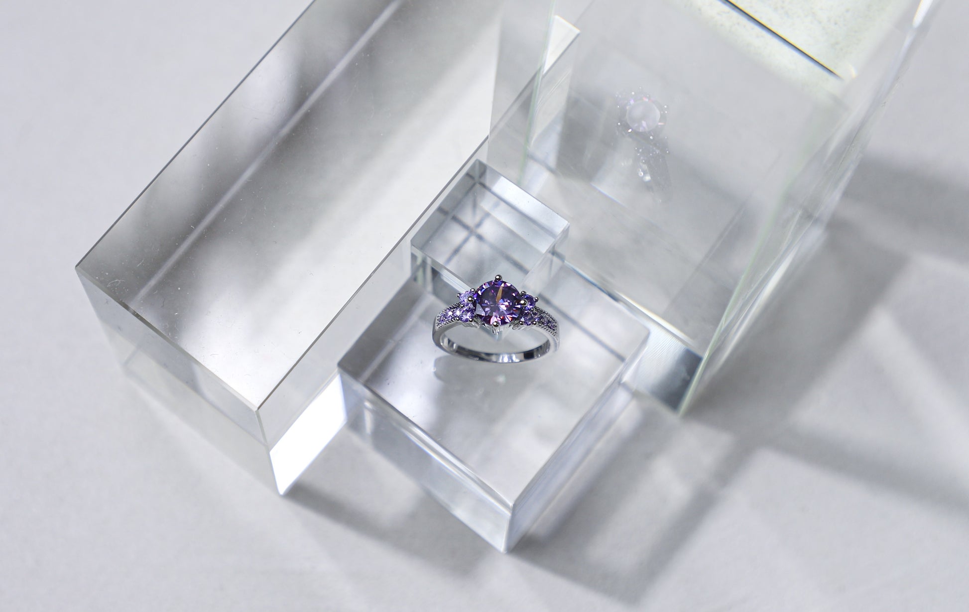 edoa Minimalist Dainty Pavé Birthstone Ring