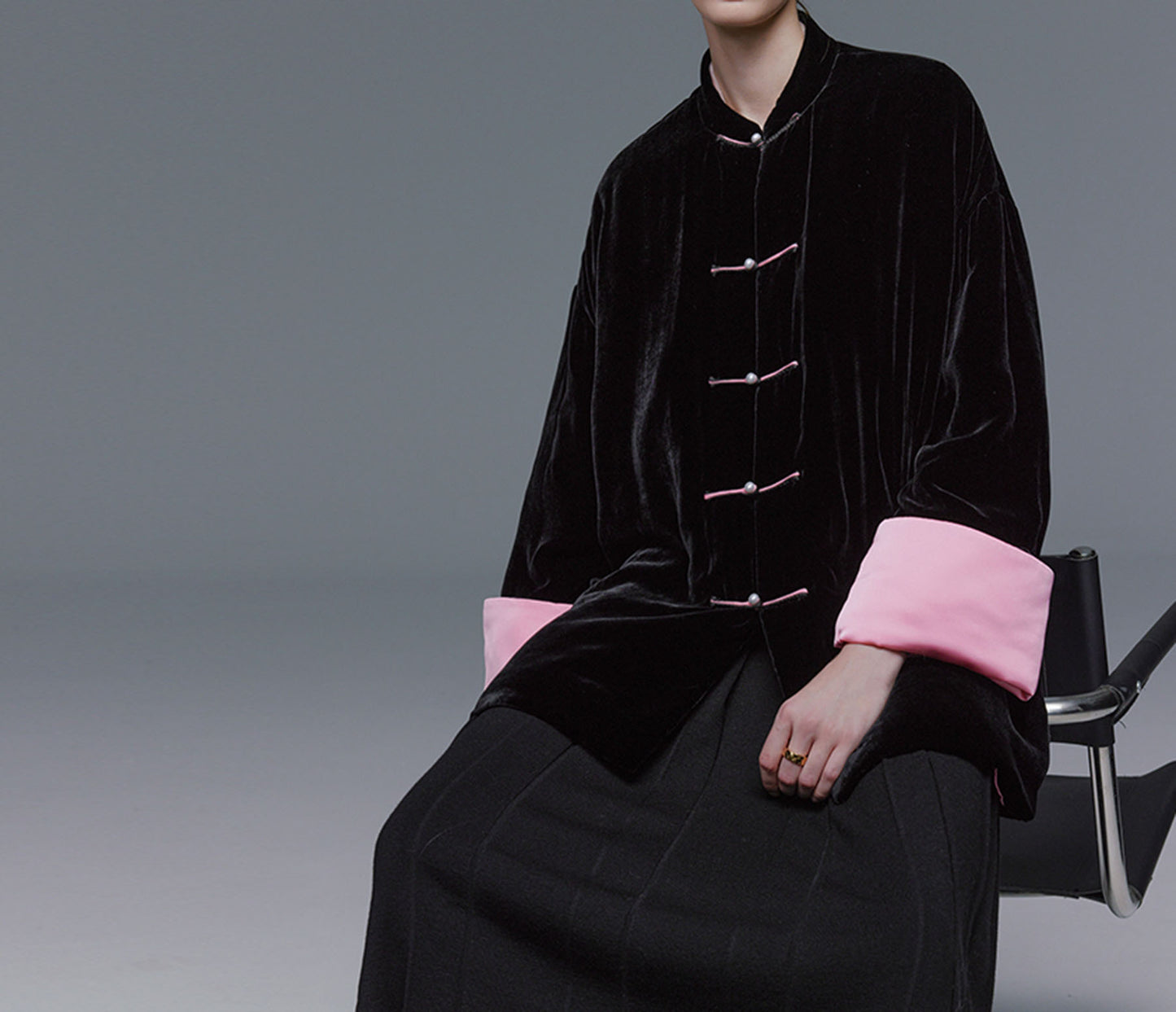 edoa Black Silk Velvet Puffer Jacket
