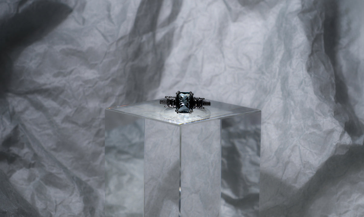 edoa Geometric Prism Aquamarine Silver Ring