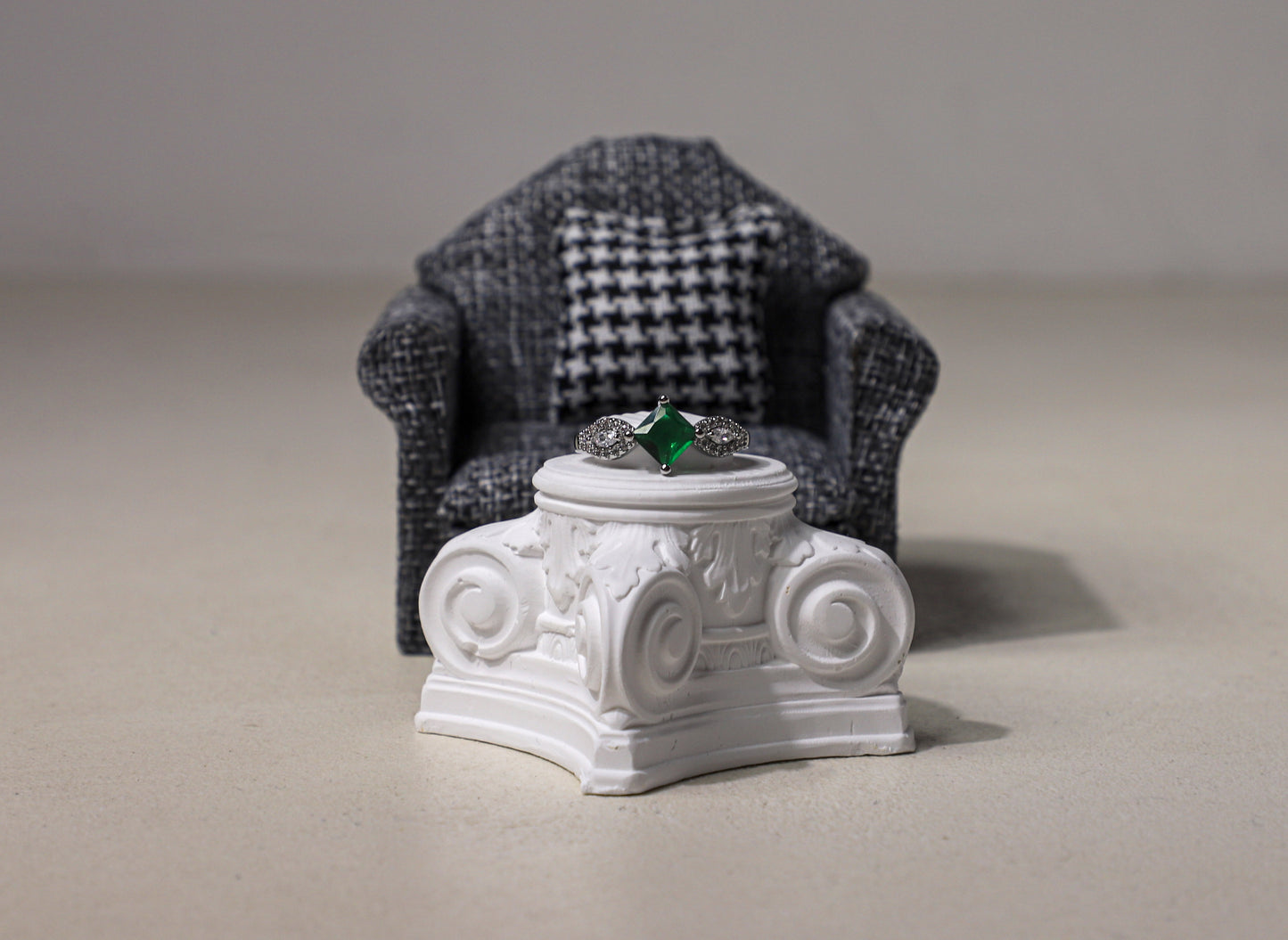 edoa Vintage Square Emerald Silver Ring