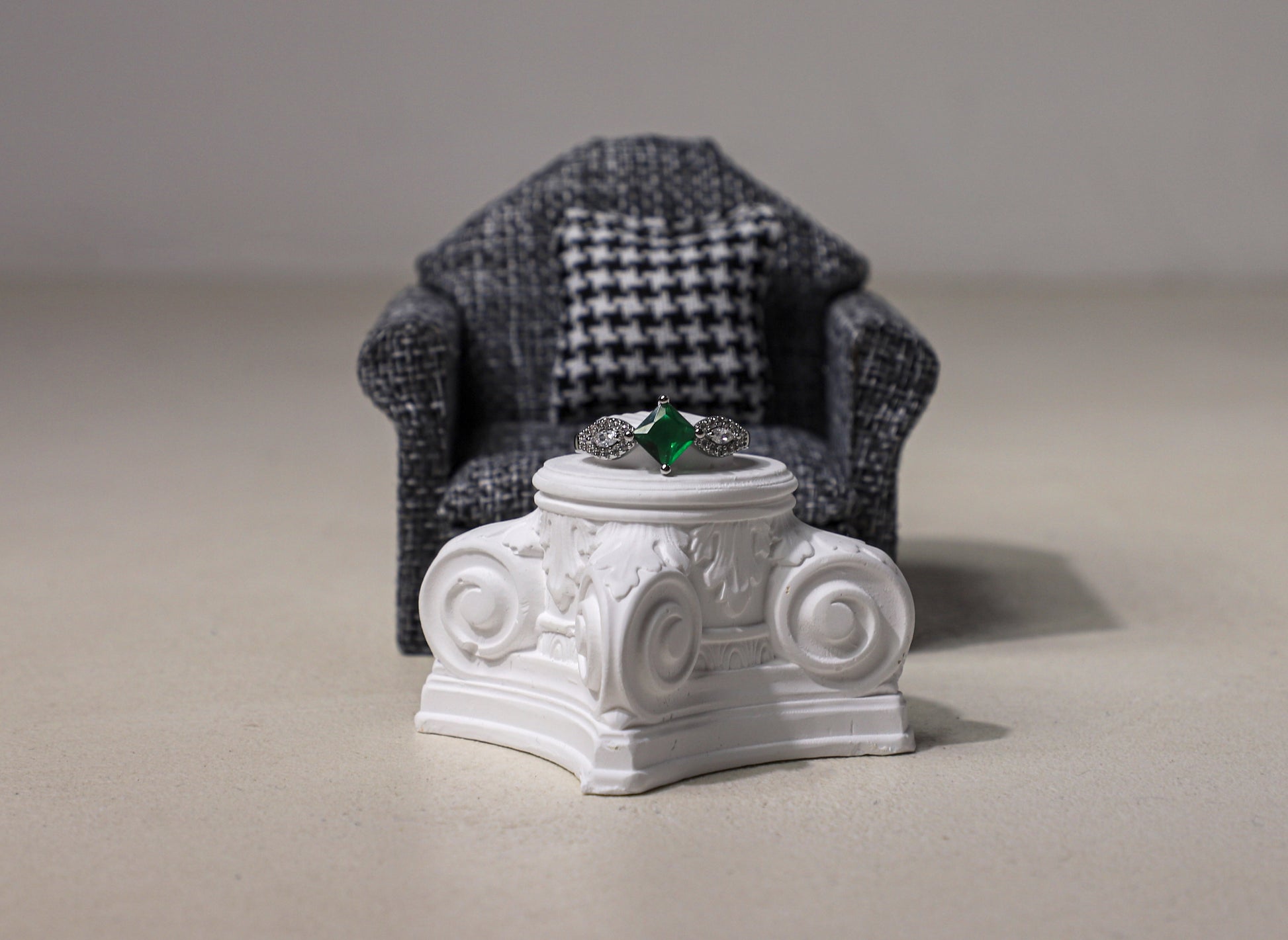 edoa Vintage Square Emerald Silver Ring