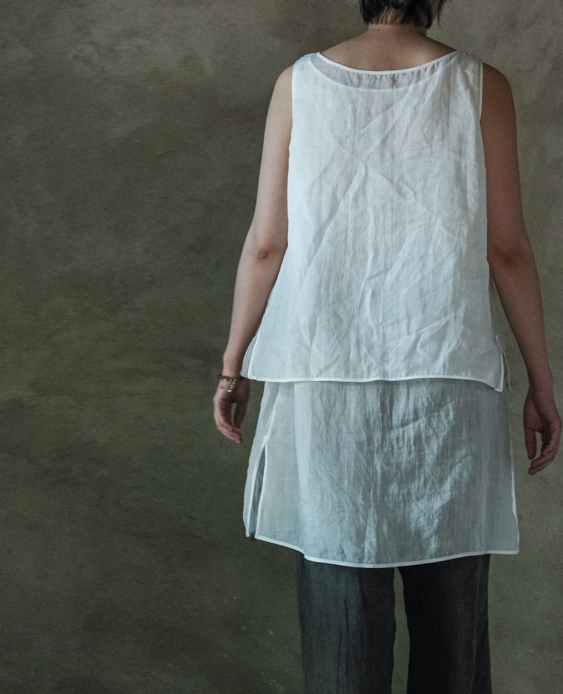 edoa White Long-termism High Count Ramie Tank Top