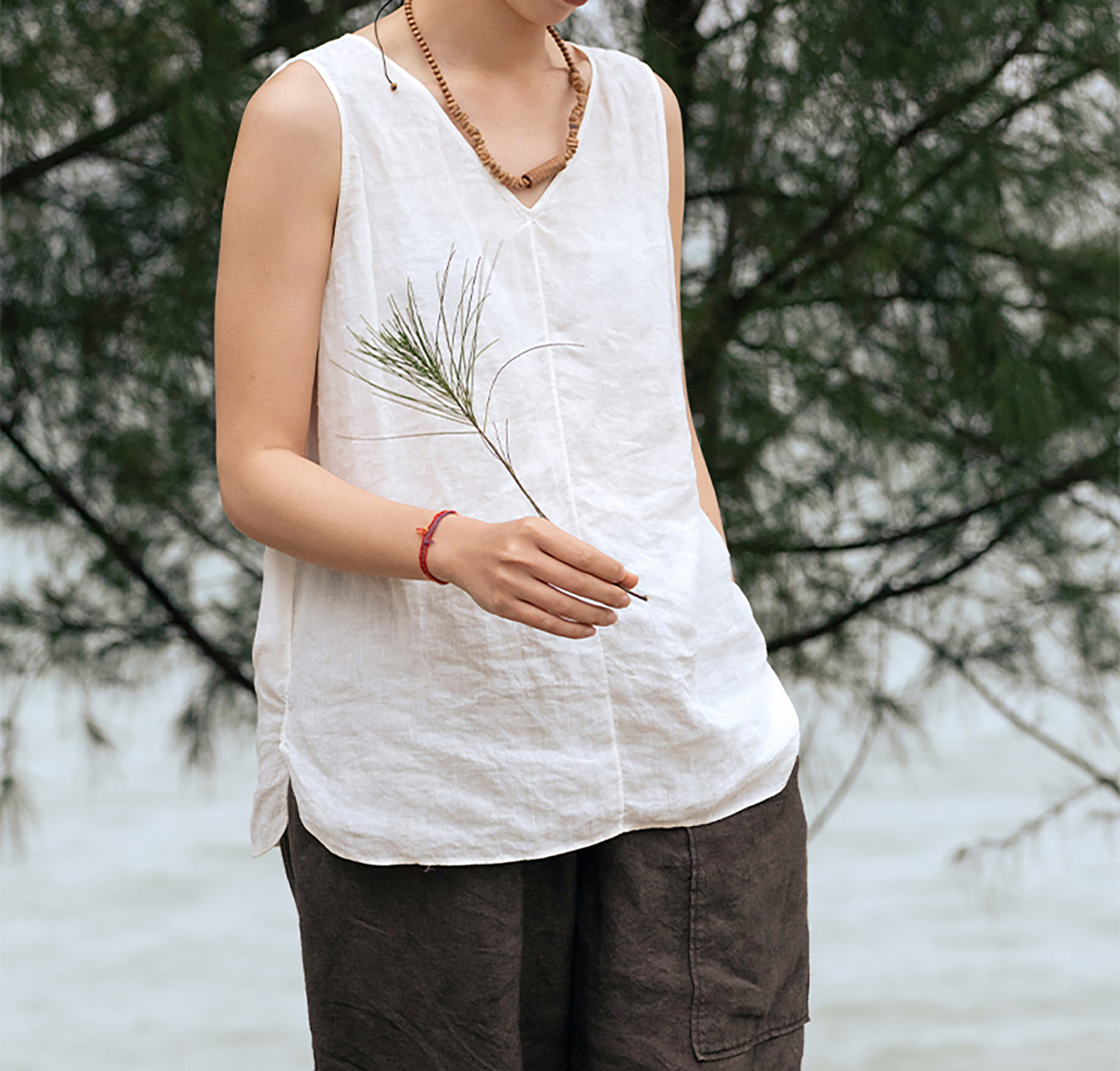 edoa Linen Sleeveless Swing Top