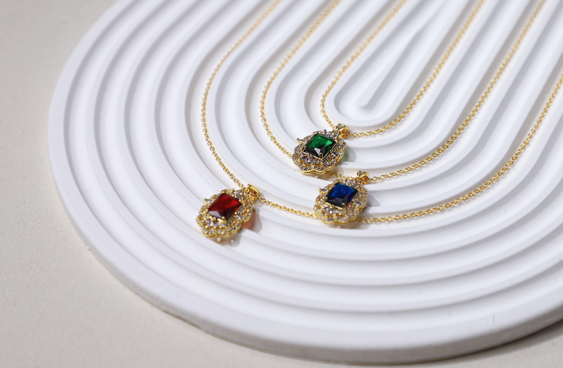 edoa Vintage Victorian Rectangle Halo Gemstone Necklace 