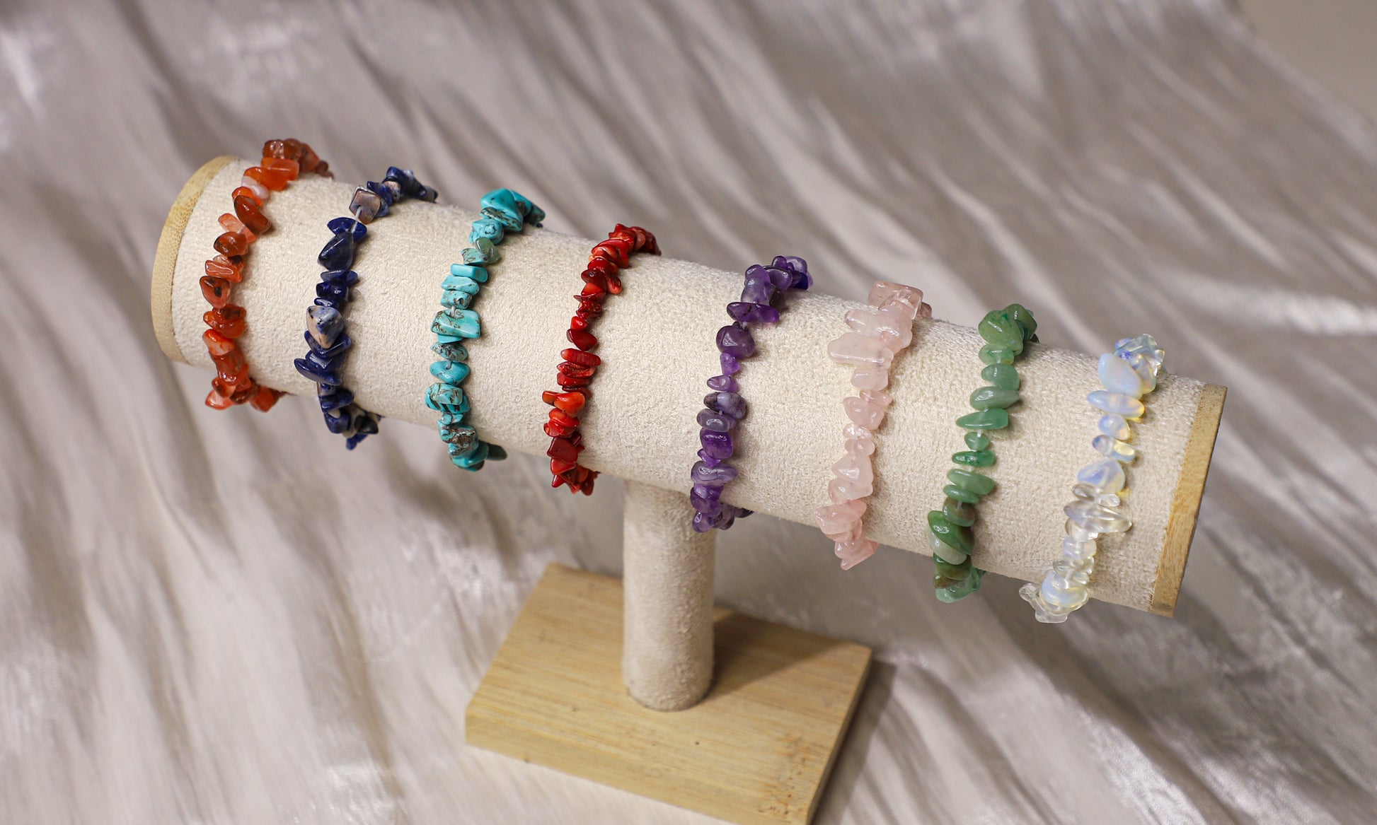 edoa Raw Crystal Healing Stone Chip Bracelet