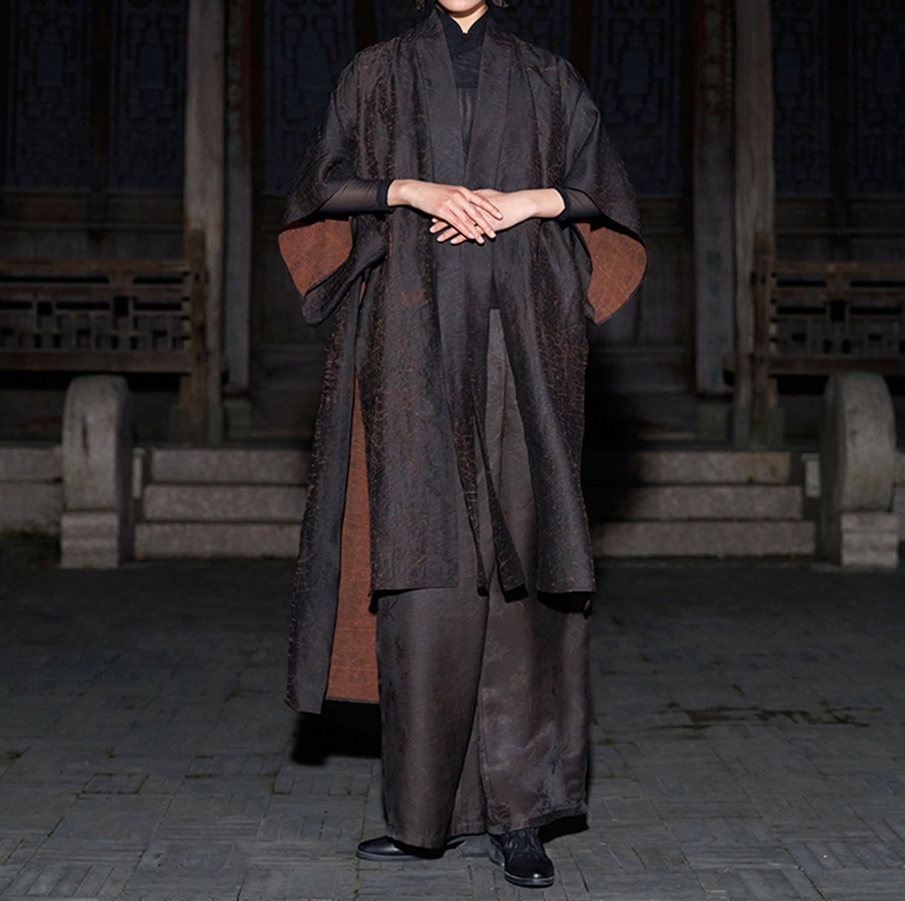 edoa Loose Fitting Cracked Mud Silk Coat