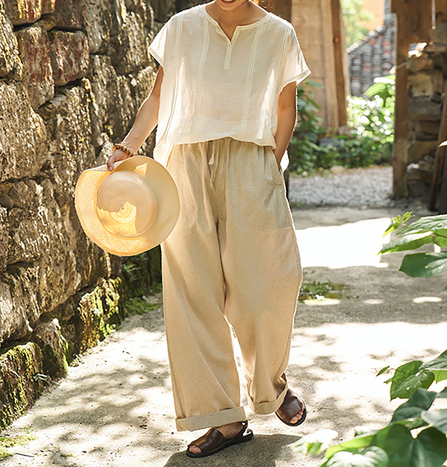 edoa High Count French Linen Short Sleeve Top