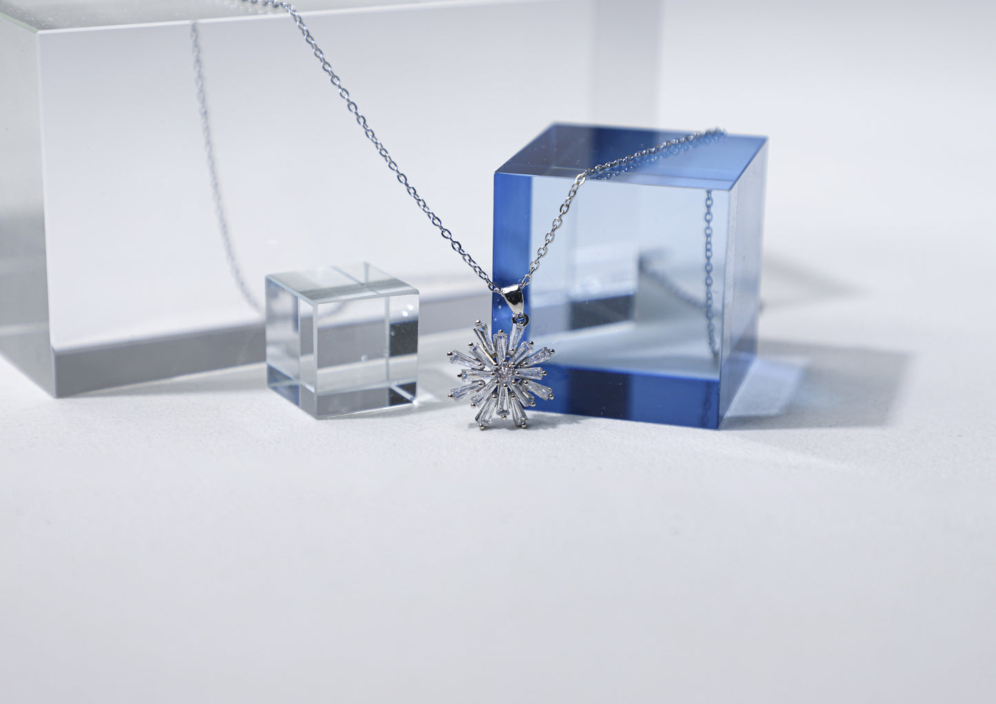 edoa Ethereal Snowflake Diamond Necklace