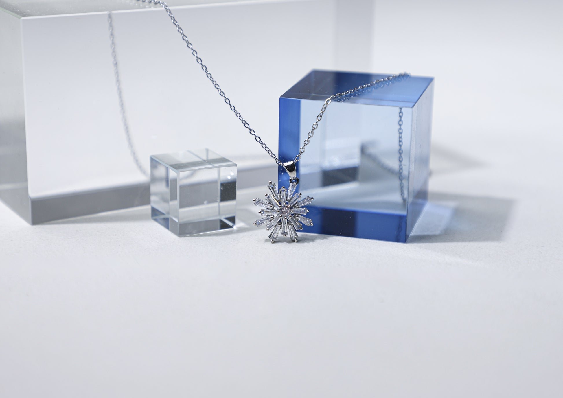 edoa Ethereal Snowflake Diamond Necklace