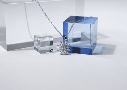 edoa Ethereal Snowflake Diamond Necklace