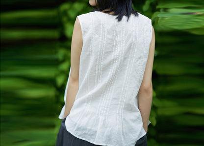edoa Pintucked Ramie Rayon blend V-neck Tank Top