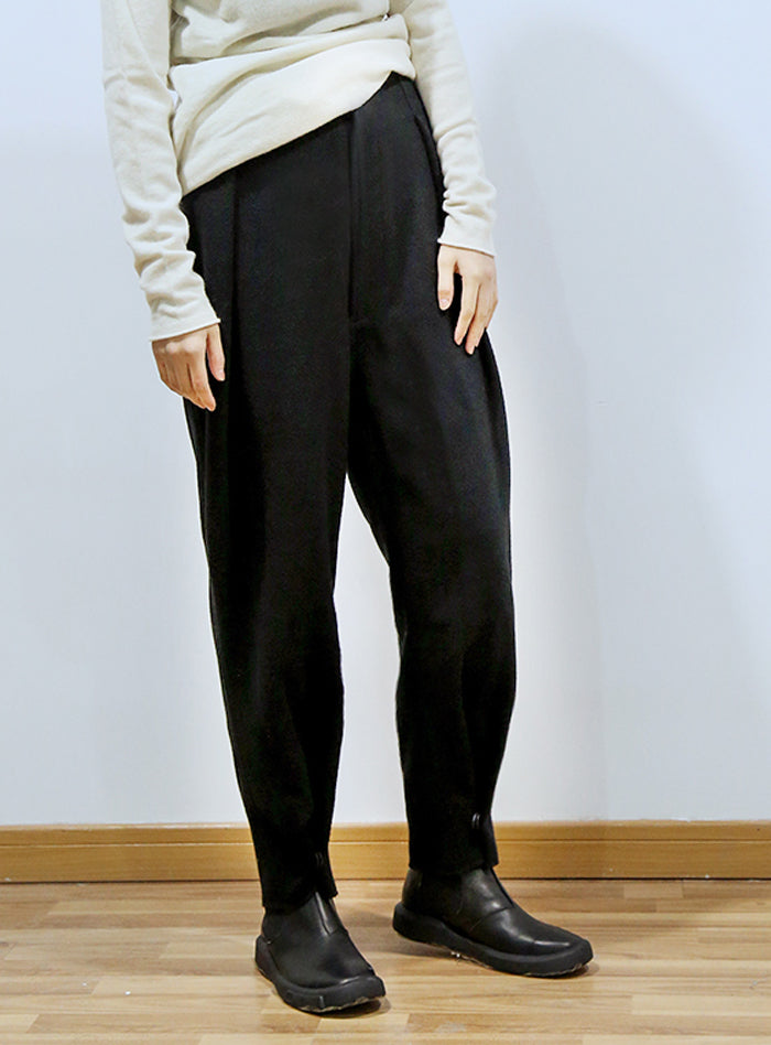 edoa Wool Boyfriend Tapered Pants 