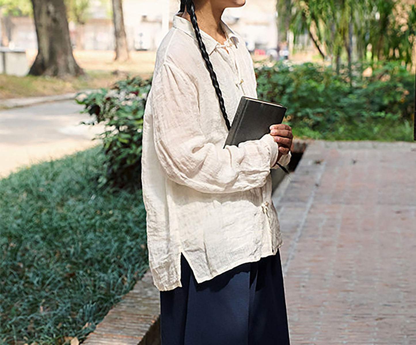edoa Relaxed White High Count Linen Blouse