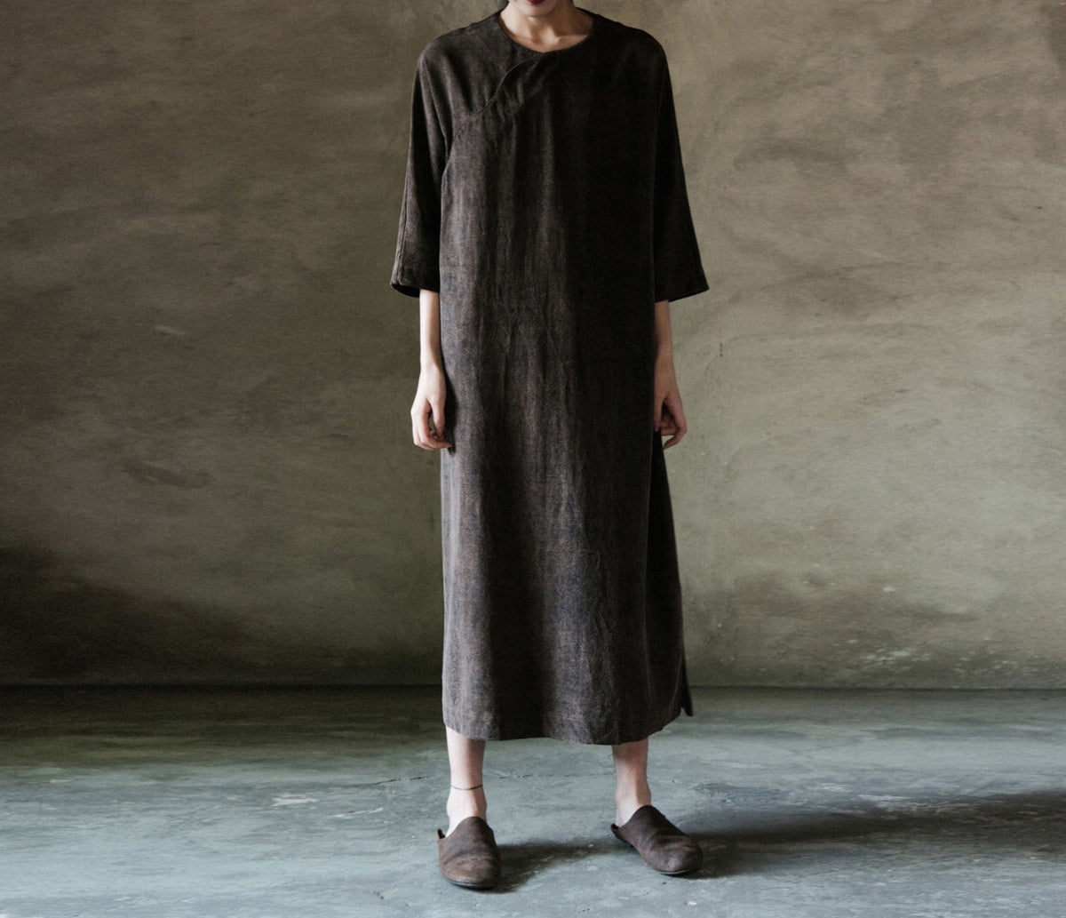 edoa Heavy Weight Mud Tussah Silk Curved Placket Spring Dress
