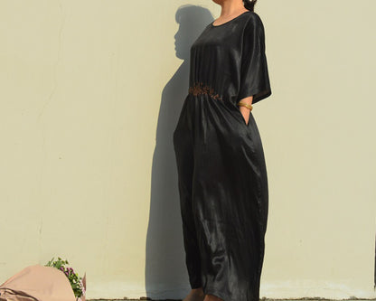 edoa Loose Fitting Elastic Mud Silk Crepe Satin Dress with Hand Embroidery