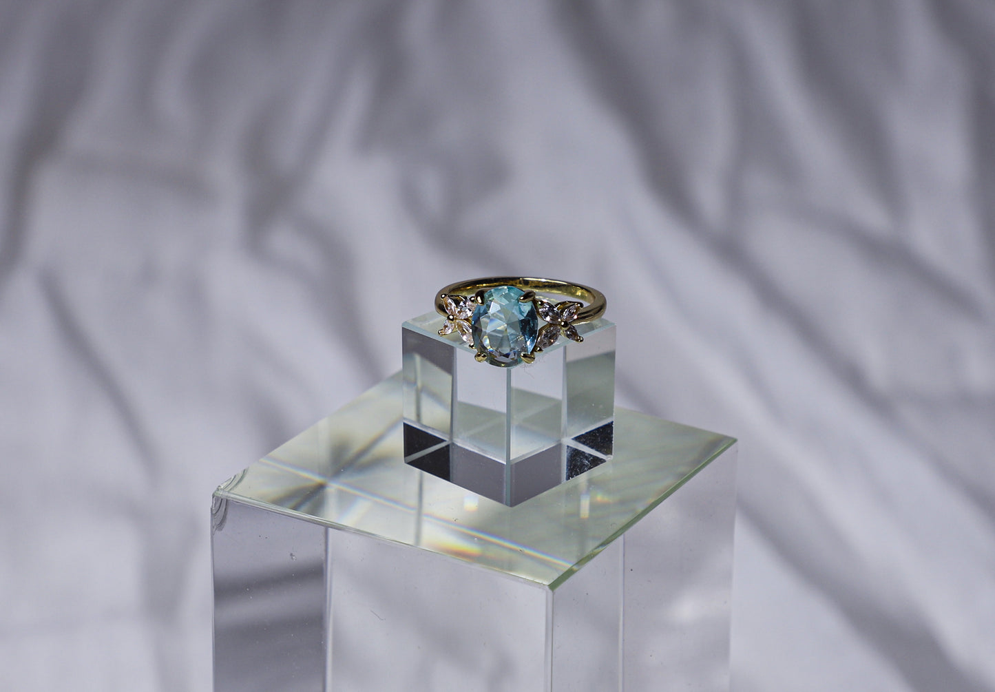 edoa Minimalist Oval Aquamarine Butterfly Wings Ring
