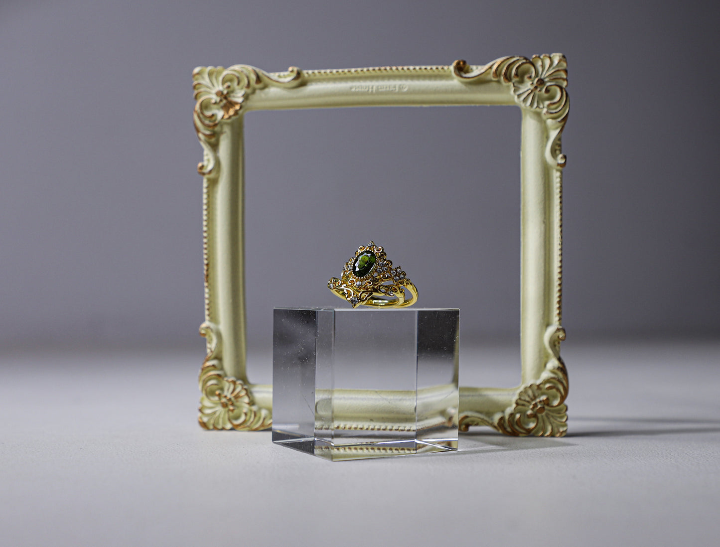 edoa Royal Style Nesting Oval Peridot Ring Set
