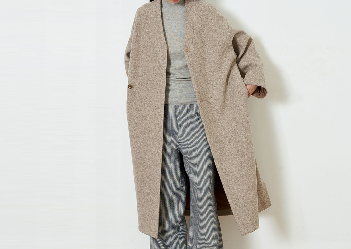edoa Boiled Wool Minimalist V-neck Trapeze Long Coat